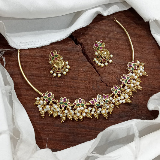 Lotus Pearl Hasli Victorian Necklace Set